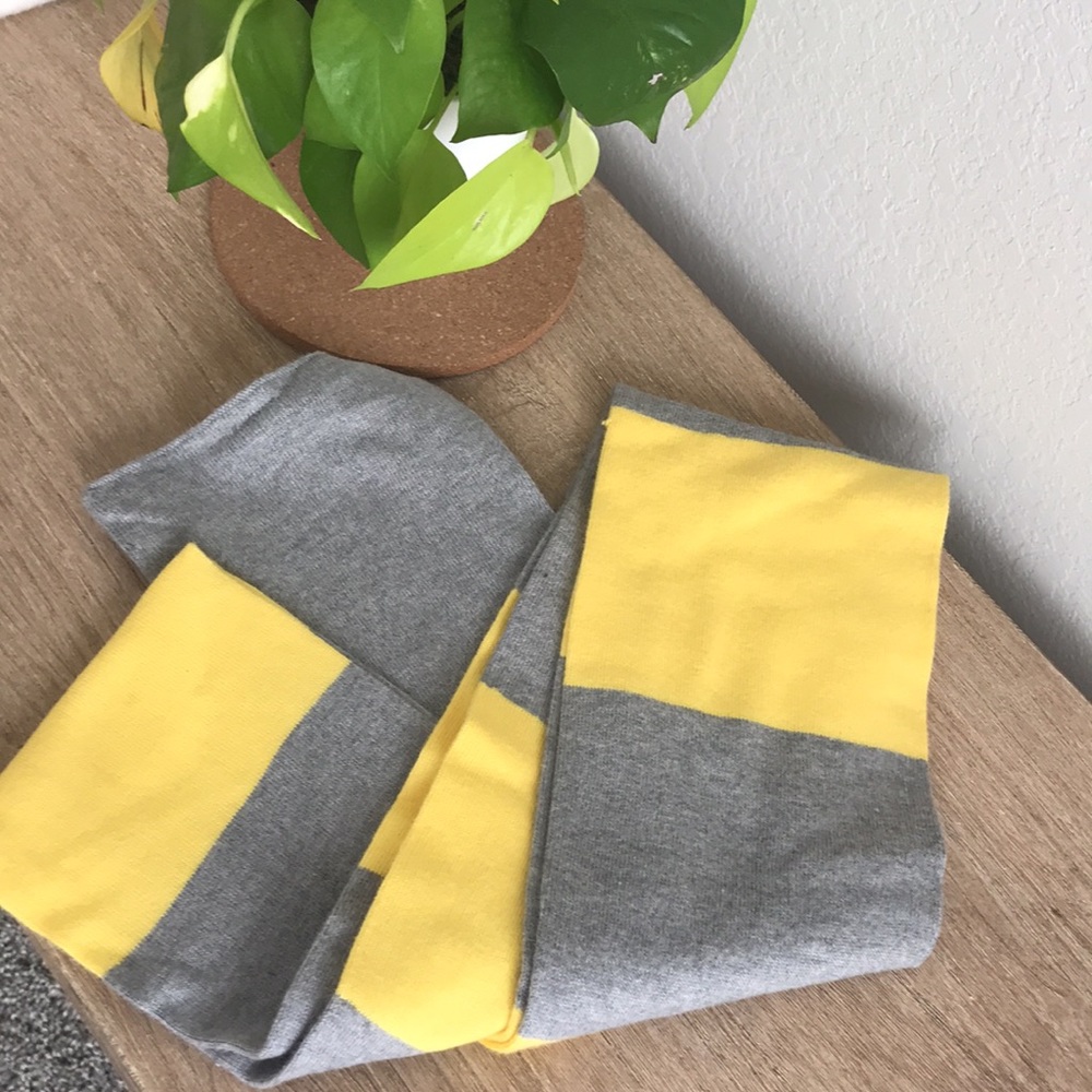 Gap scarf